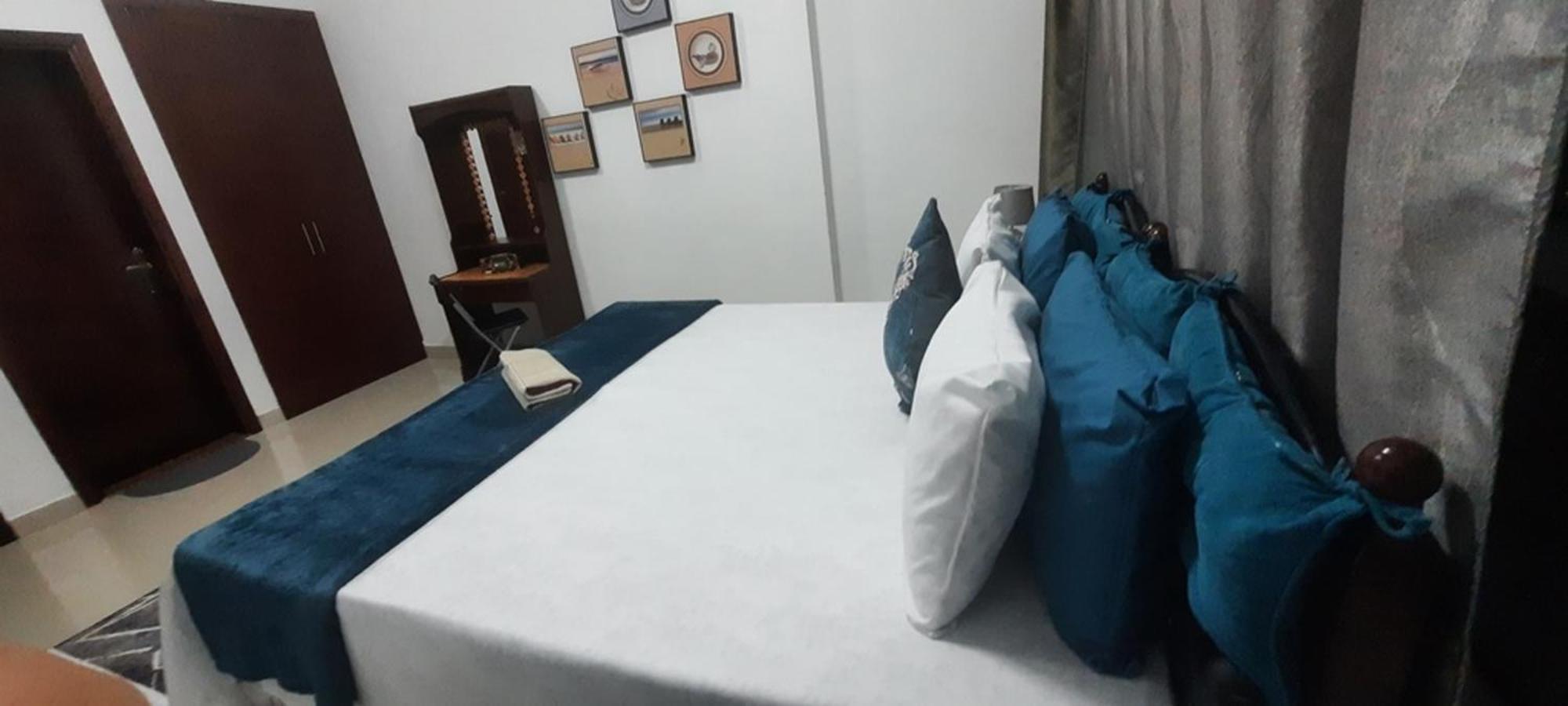 Beach Side Private Room At Sharjah-Dubai Border Ngoại thất bức ảnh
